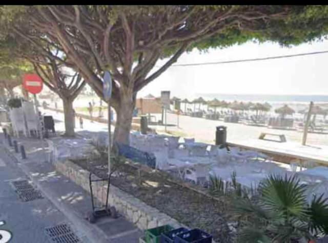 Apartamento En Primera Linea De Playa El Palo Málaga Eksteriør billede