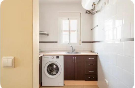 Apartamento En Primera Linea De Playa El Palo Málaga Eksteriør billede